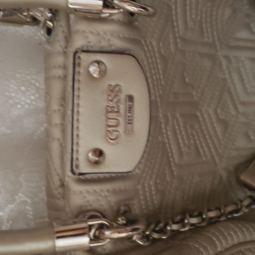 Guess Classy Purse - Picture 2 of 8